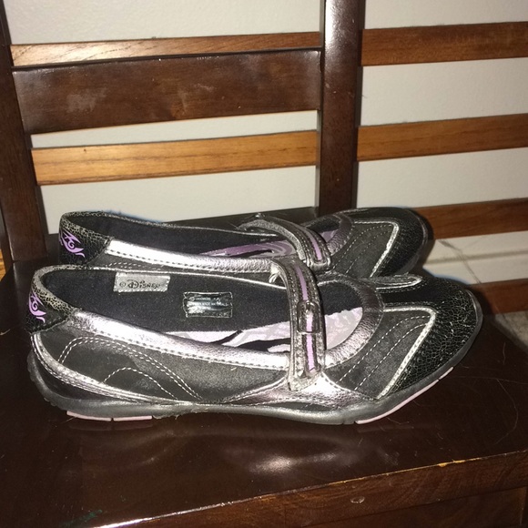 Girls Disney Mary Janes "Camp Rock" size 12.5 - Picture 1 of 4